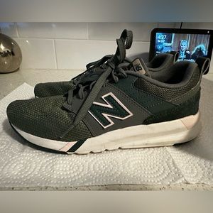 Women’s New Balance Sneakers size 8